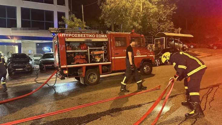 Εμπρησμός σε αντιπροσωπεία αυτοκινήτων στο Πολύγωνο Αττικής - Ζημίες σε δύο οχήματα