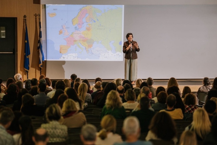 Η γνώση ως κοινή εμπειρία: Η πρωτοπορία της Σοφίας Ζαχαράκη και της Μαρίας Ευθυμίου στο Υπουργείο Παιδείας