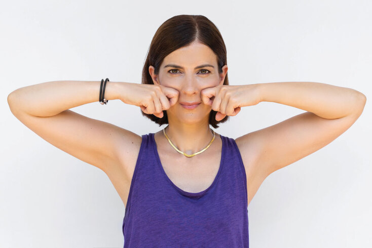 Κάνοντας ένα μήνα Face Yoga με την Αρετή Καφαντάρη