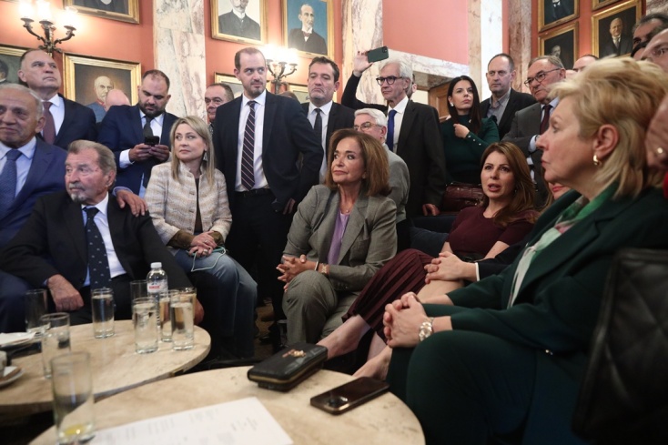 Ο καφές Μητσοτάκη με «γαλάζιους βουλευτές 