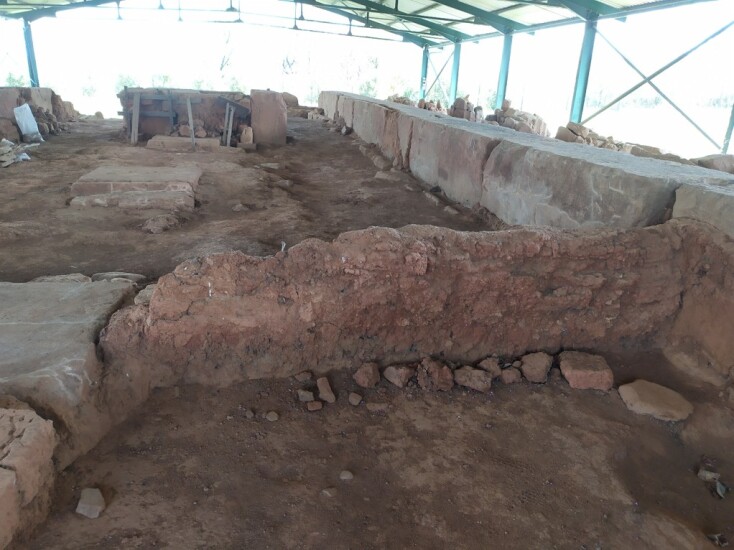 Το υπουργείο Πολιτισμού αποκαθιστά τον ναό Απόλλωνα Οπλίτη στην Καρδίτσα, με έργα στερέωσης, συντήρησης και αντιπλημμυρικής προστασίας.