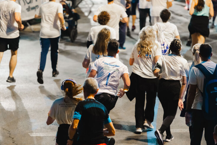 350 εθελοντές της HELLENiQ ENERGY έτρεξαν για κοινωνικό σκοπό