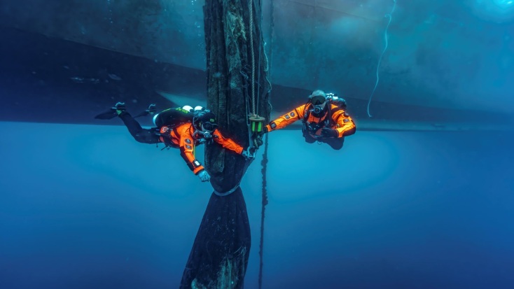 40 τόνοι απορριμμάτων απομακρύνθηκαν από εγκαταλελειμμένη μονάδα ιχθυοκαλλιέργειας στα Μέθανα - Κοινή δράση Healthy Seas και Ιδρύματος Λασκαρίδη.