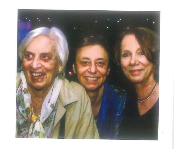 Η κυρία Λένα Σαββίδη: Δημοσιογράφος, συγγραφέας, εκδότρια, πρωτοπόρος της νέας τεχνολογίας