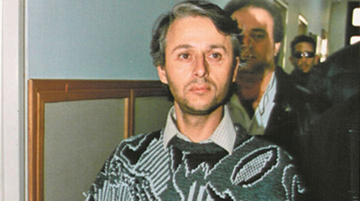 Ο Δημήτρης Βακρινός στον ανακριτή, στις 14 Απριλίου 1997 © ΤΑΤΙΑΝΑ ΜΠΟΛΑΡΗ / EUROKINISSI