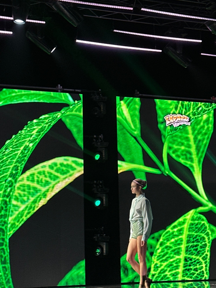 H πασαρέλα Parthenis στο MadWalk με Papazó, Αkyla & ΣΚΡΑΤΣ