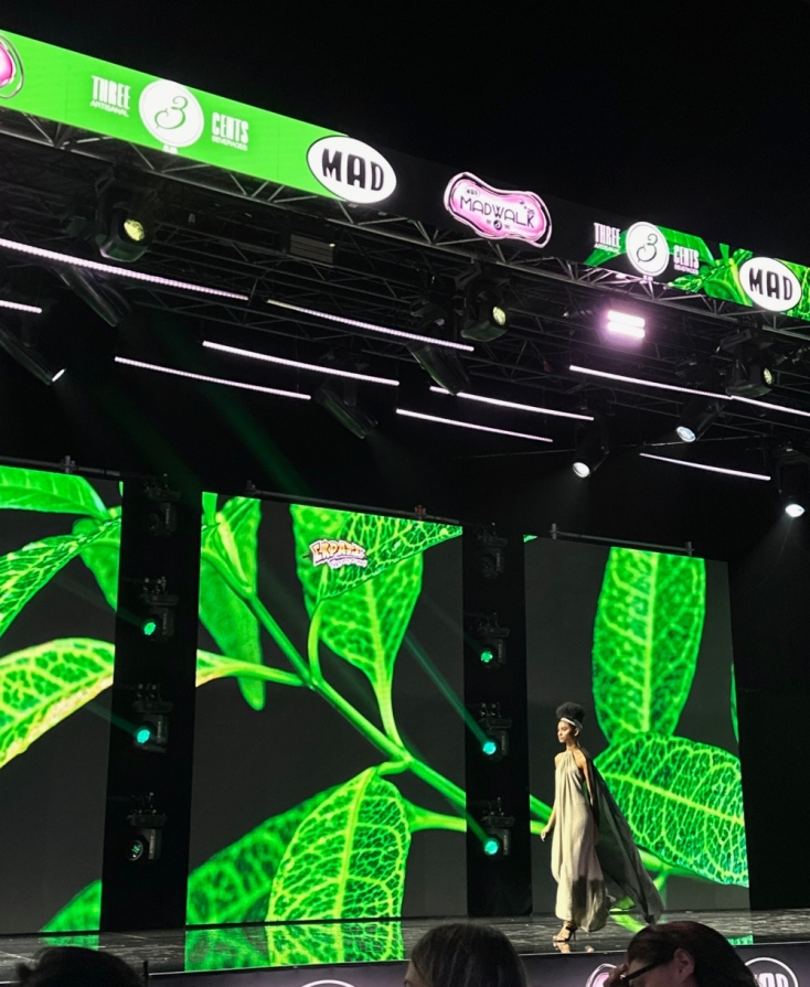 H πασαρέλα Parthenis στο MadWalk με Papazó, Αkyla & ΣΚΡΑΤΣ