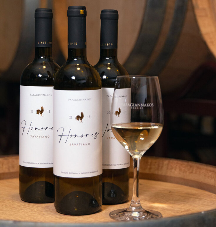 Lot107, Honores 2015, Οινοποιείο Παπαγιαννάκος, ΠΓΕ Μαρκόπουλο | 6 φιάλες, 0,75L | Εκτίμηση €350-500