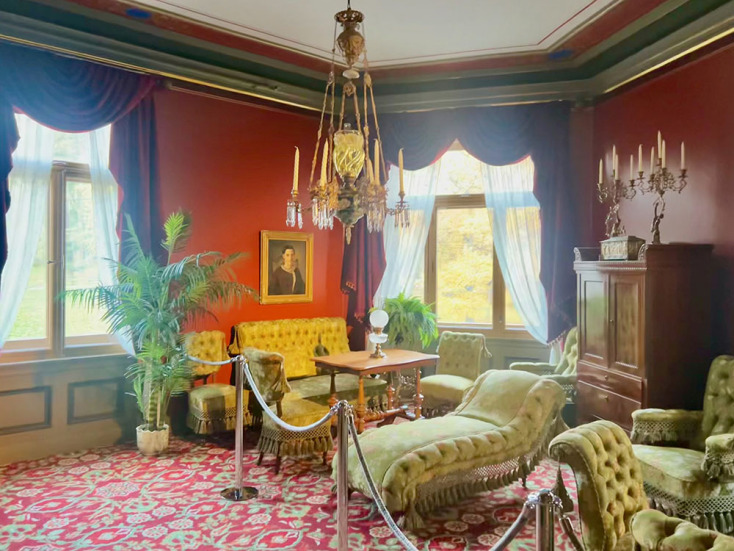 Το σαλόνι της οικίας του Ερρίκου Ίψεν, σήμερα μέρος του μουσείου του