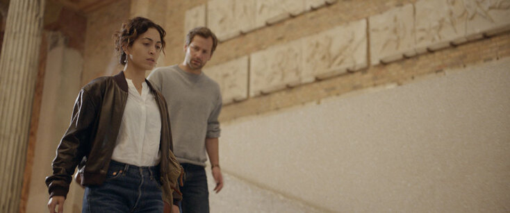 Sabrina Amali και Florian Stetter στην ταινία «Maysoon» © Andie Riekstina