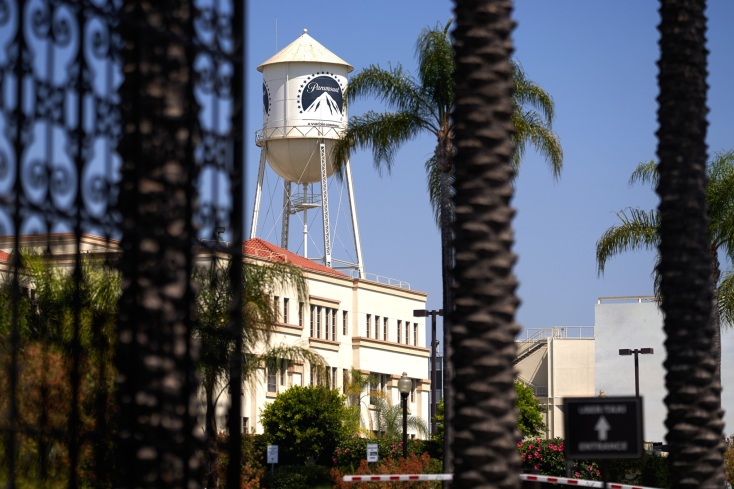 Explainer: Γιατί η Paramount προχωρά σε επιθετική προσφορά εξαγοράς της Warner Bros - Ο ανταγωνισμός με το Netflix για τον έλεγχο του ιστορικού στούντιο.