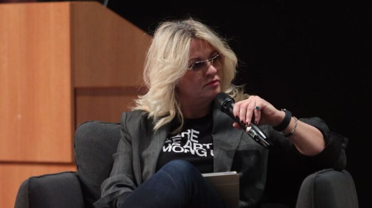 Η Επιστήμη Μπινάζη συνομίλησε με τον Λάκη Γαβαλά 