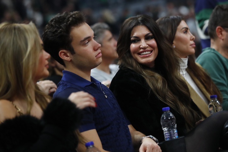 Η Κίμπερλι Γκιλφόιλ βρέθηκε στο ΟΑΚΑ για το Παναθηναϊκός-Χάποελ Τελ Αβίβ, παρακολουθώντας τον αγώνα από τις θέσεις δίπλα στο παρκέ μαζί με τον γιο της.