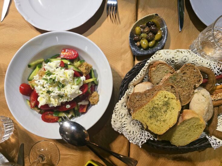 Δάφνη, Περιστέρι