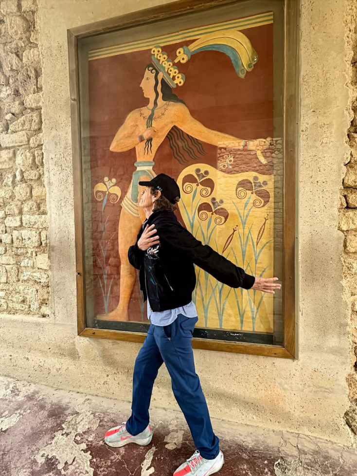 Ο Μικ Τζάγκερ στην Κνωσό