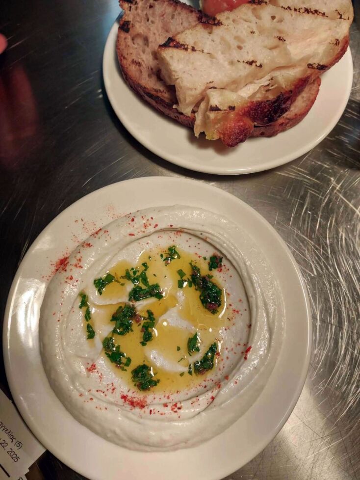 Το ολοκαίνουργιο More Φίλings στο Κουκάκι είναι ένα εστιατόριο για να περάσεις καλά