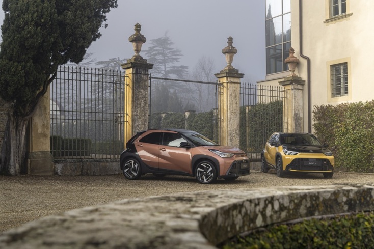 Οδηγούμε στην Τοσκάνη το νέο Aygo Cross Hybrid Electric, το 1ο υβριδικό στην κατηγορία του που δίνει άλλη διάσταση στην οικονομία