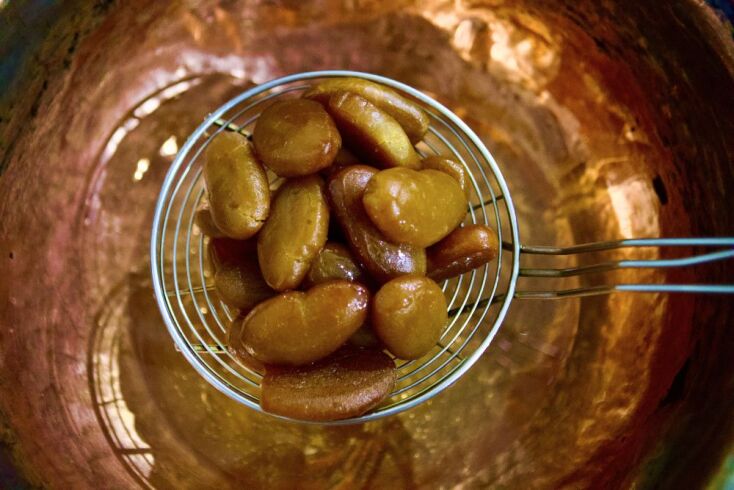 Στο ζαχαροπλαστείο Δάγκος στην Κερκίνη για το βουβαλίσιο παγωτό και τα φημισμένα του μελομακάρονα