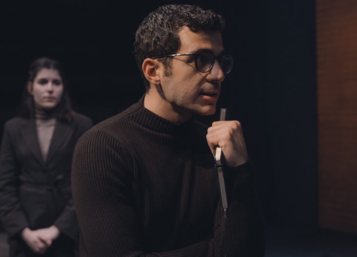 Γιώργος Σκεύας: Επιστρέφω στην ιστορία του θεάτρου όπως ο ζωγράφος στην παράδοση