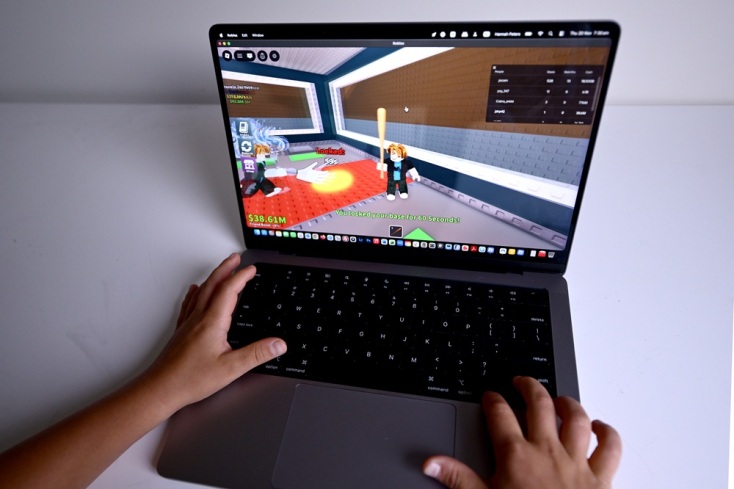 Roblox: Το αόρατο πρόσωπο στο φετινό γιορτινό τραπέζι