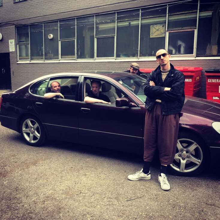 Οι Decius του Lias Saoudi φέρνουν στη Θεσσαλονίκη ένα μοναδικό κράμα acid house και πανκ ενέργειας - Τι περιμένουμε από το live στις 9 Ιανουαρίου στο Soul SKG