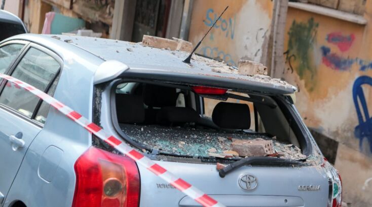 neos_kosmos_mpaza_aftokinita__2_