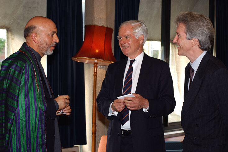 Ο Γιουτζίν Ρόγκαν με τον πρώην πρόεδρο του Αφγανιστάν, Χαμίντ Καρζάι