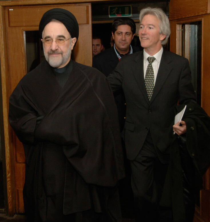Ο Γιουτζίν Ρόγκαν με τον πρώην πρόεδρο του Ιράν, Μοχάμεντ Χαταμί