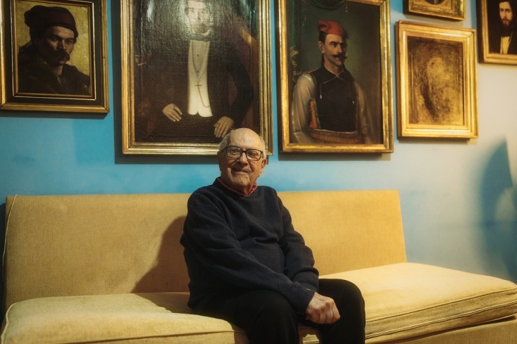 Γιώργος Παπαστεφάνου: 65 χρόνια πορείας στο ραδιόφωνο και την τηλεόραση σε μια ζωή γεμάτη από ελληνικό τραγούδι