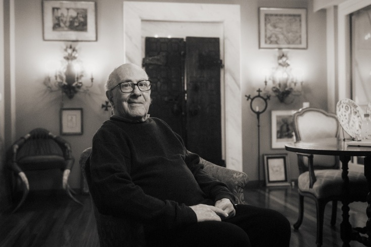 Γιώργος Παπαστεφάνου: 65 χρόνια πορείας στο ραδιόφωνο και την τηλεόραση σε μια ζωή γεμάτη από ελληνικό τραγούδι