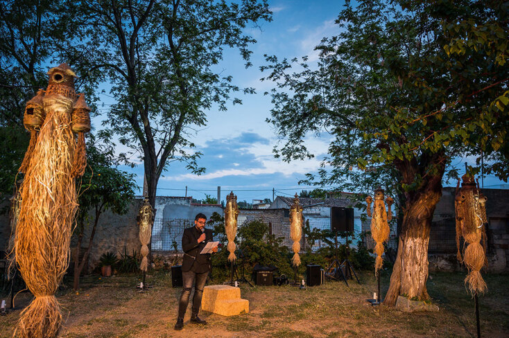 Από την παρουσίαση του διακαλλιτεχνικού έργου ΜΥΣΤΗΡΙΟ 83_SPE MELIORE MORIENDI_2023, ELEVSIS Πολιτιστική Πρωτεύουσα της Ευρώπης, 2023, © Γιάννης Κουσκούτης