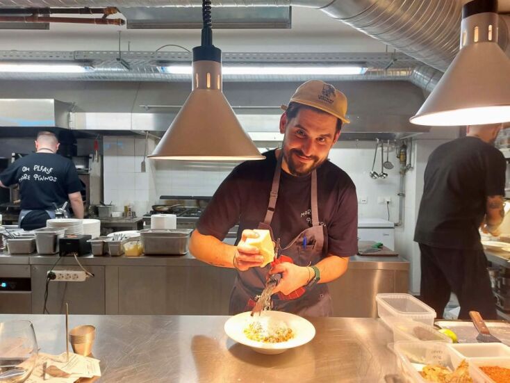 Γιώργος Ζαχείλας/ More Φίλings