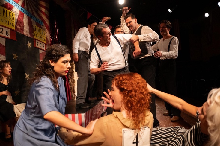 Σκοτώνουν τα Άλογα όταν Γεράσουν: Το μυθιστόρημα του Horace McCoy στο θεατρικό σανίδι