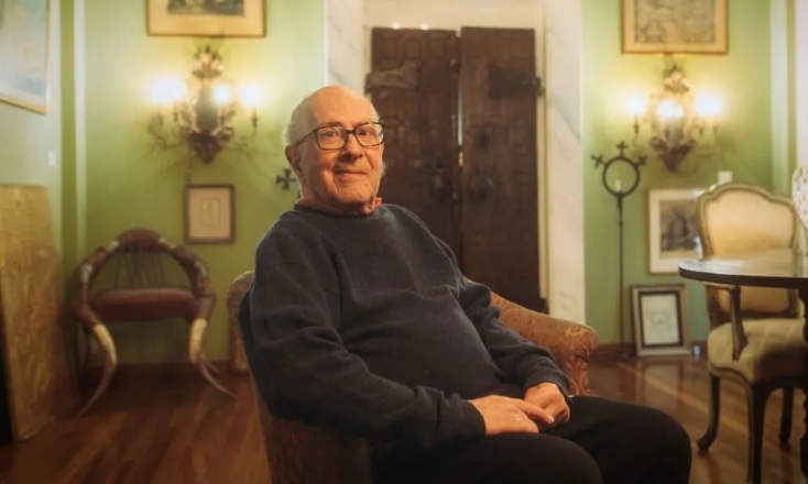 Γιώργος Παπαστεφάνου: Ο σπουδαίος ραδιοφωνικός παραγωγός και παρουσιαστής μιλάει στην Athens Voice