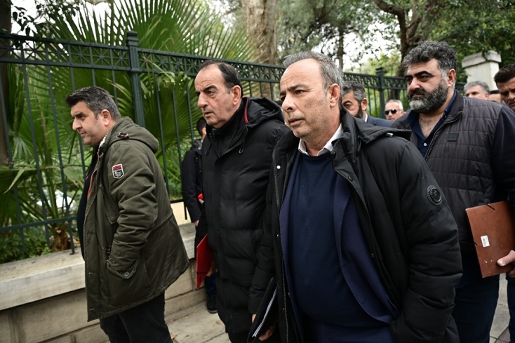 Ξεκίνησε η συνάντηση Μητσοτάκη με την 31μελη αντιπροσωπεία των αγροτικών μπλόκων