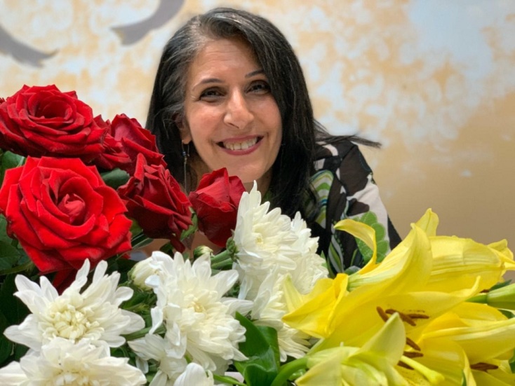 Η Μερβάς Μαάνιαν ζει στην Αθήνα, ωστόσο το μυαλό της βρίσκεται στον αγώνα του ιρανικού λαού