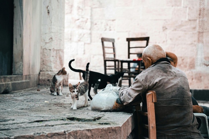 Η Ελλάδα γερνά: Είναι το δημογραφικό το μεγαλύτερο πρόβλημα της χώρας; 