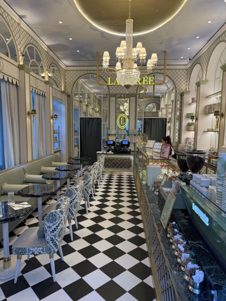 Ladurée, ένας γαλλικός μύθος 160 χρονών, τώρα και στην Αθήνα