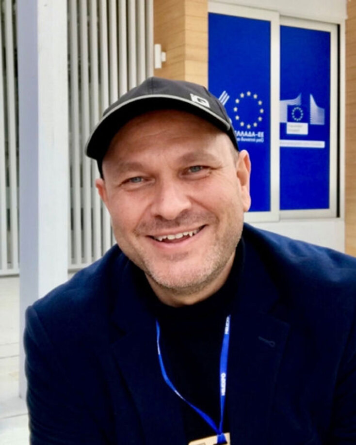 Ο ζωγράφος Γιάννης Καμίνης