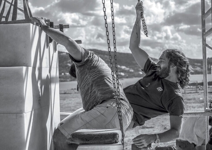 Στιγμιότυπο από την αναστήλωση του Δεσποτικού στην Αντίπαρο © Μαίρη Χατζάκη