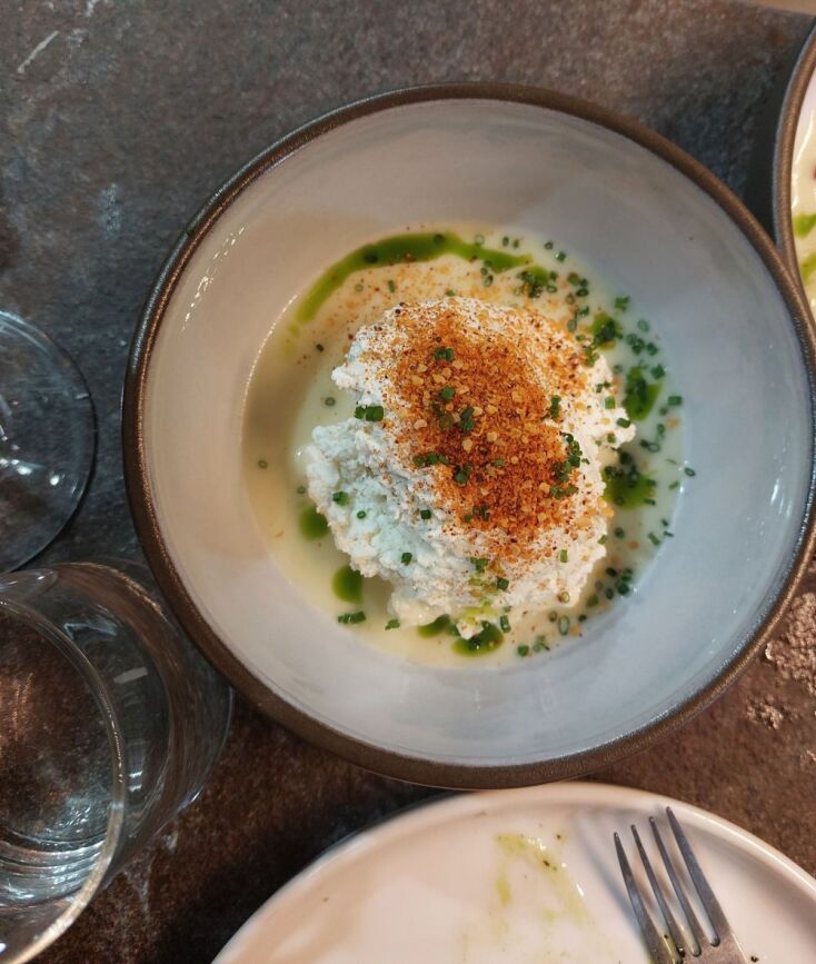 Τυροκαυτερή με φέτα, γκερεμέζι, πράσινο τσίλι και μπούκοβο