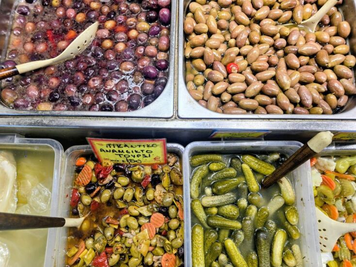 Ψωνίζοντας φθηνά και καλά στη Σκεπαστή Αγορά της Καλλιθέας