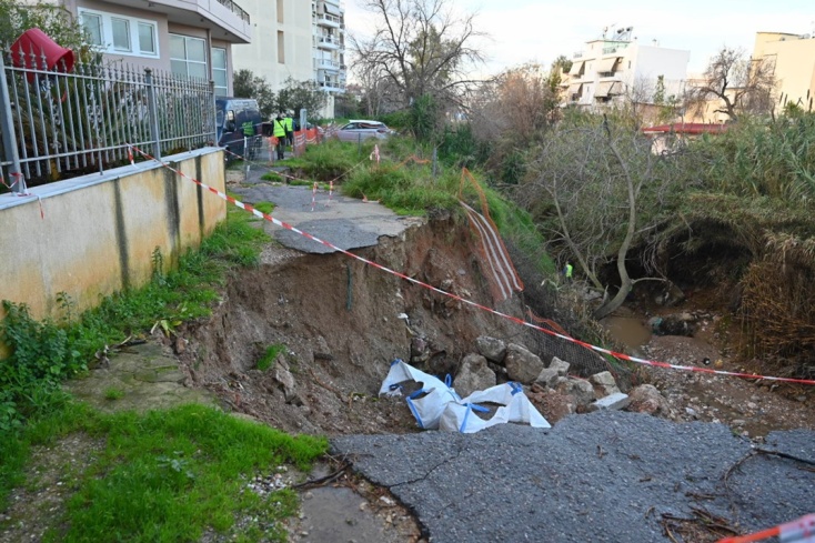 Σε εξέλιξη τα έργα στο ρέμα Πικροδάφνης