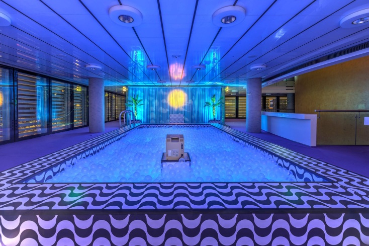 Η Στέγη Ιδρύματος Ωνάση μεταμορφώνεται για το STEGI.RADIO Takeover 2026, με 40 καλλιτέχνες και τέσσερα stages - Δείτε τις πρώτες εικόνες.