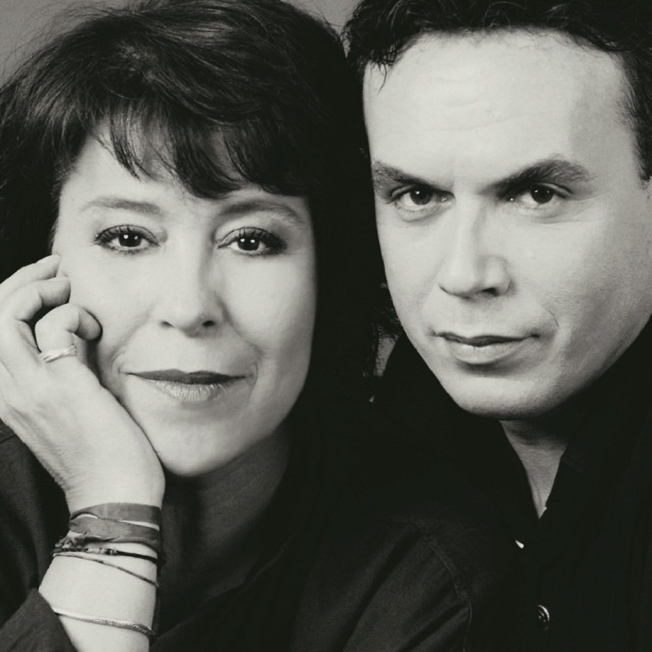 Μανώλης Λιδάκης (1960-2025): Το οδοιπορικό του πιο αισθαντικού τραγουδιστή των τελευταίων ετών