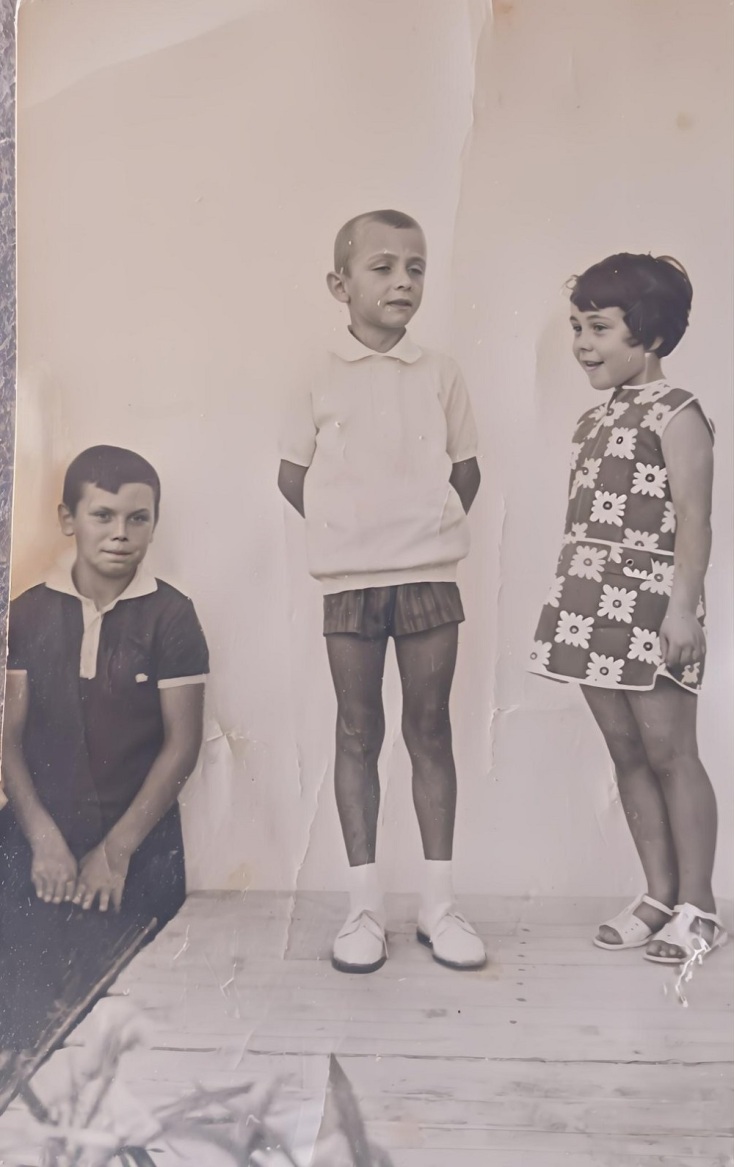 Μανώλης Λιδάκης (1960-2025): Το οδοιπορικό του πιο αισθαντικού τραγουδιστή των τελευταίων ετών