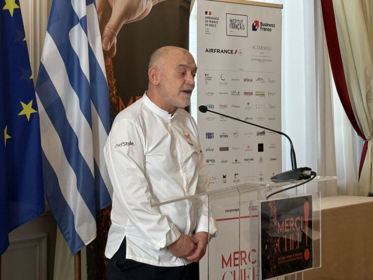 Στέλιος Παρλιάρος