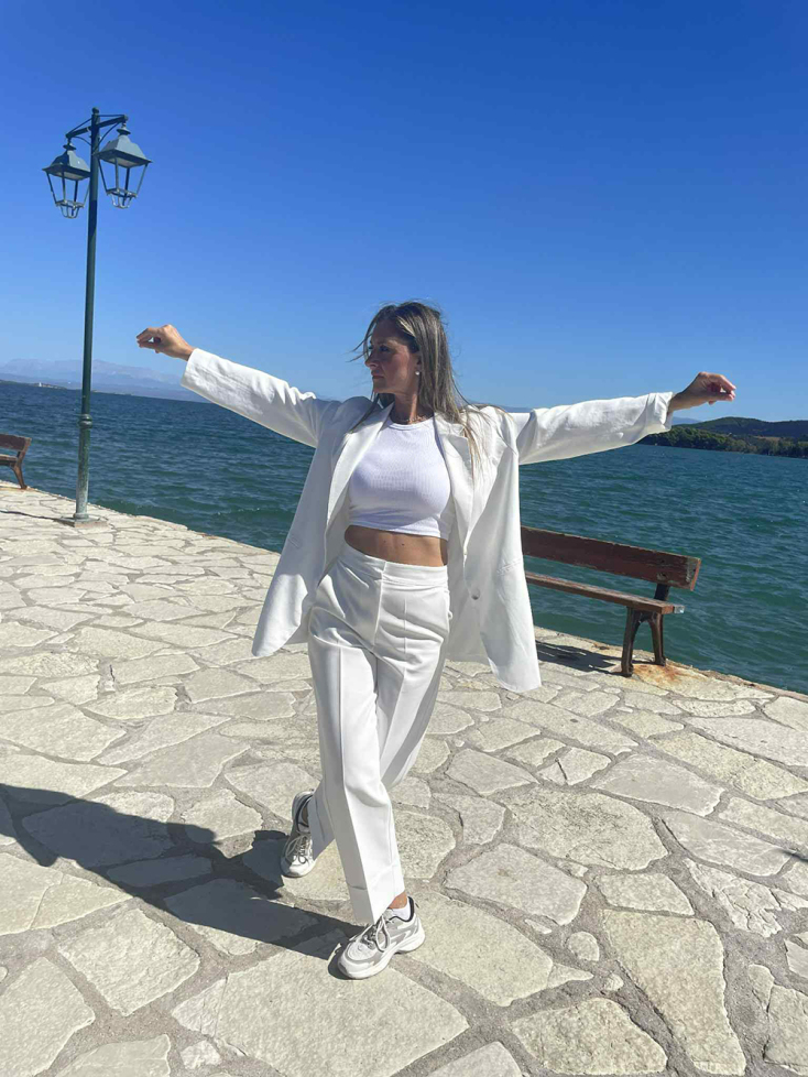 Ζεϊμπέκικο για όλους ανεξαρτήτως φύλου και ηλικίας – η προσέγγιση της χορογράφου Μαρίας Μαυρίκου