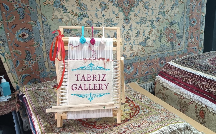 Ο Χαμίντ φέρνει την ιρανική παράδοση του χαλιού στη Νέα Ιωνία