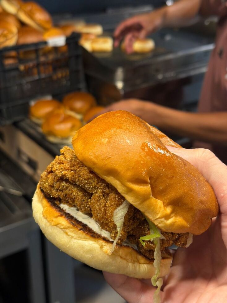 Teknó, Κολωνάκι